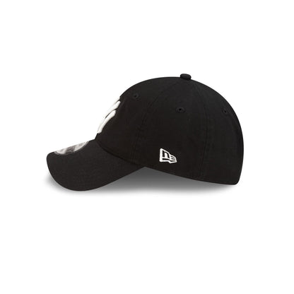 New York Yankees Black 9FORTY Adjustable Hat