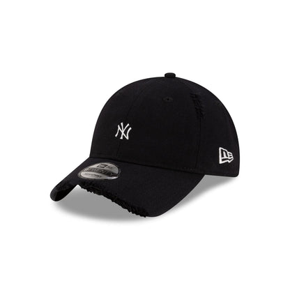 New York Yankees Distressed Twill 9TWENTY Adjustable Hat