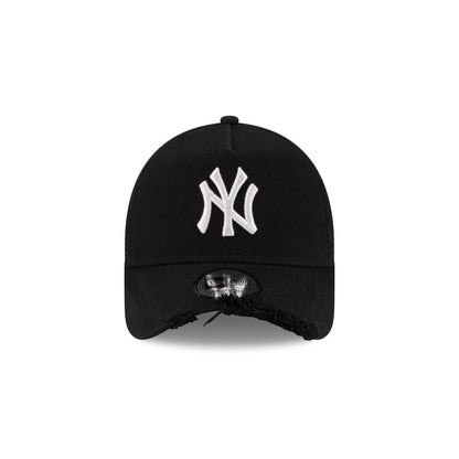 New York Yankees Distressed Twill 9FORTY A-Frame Trucker Hat